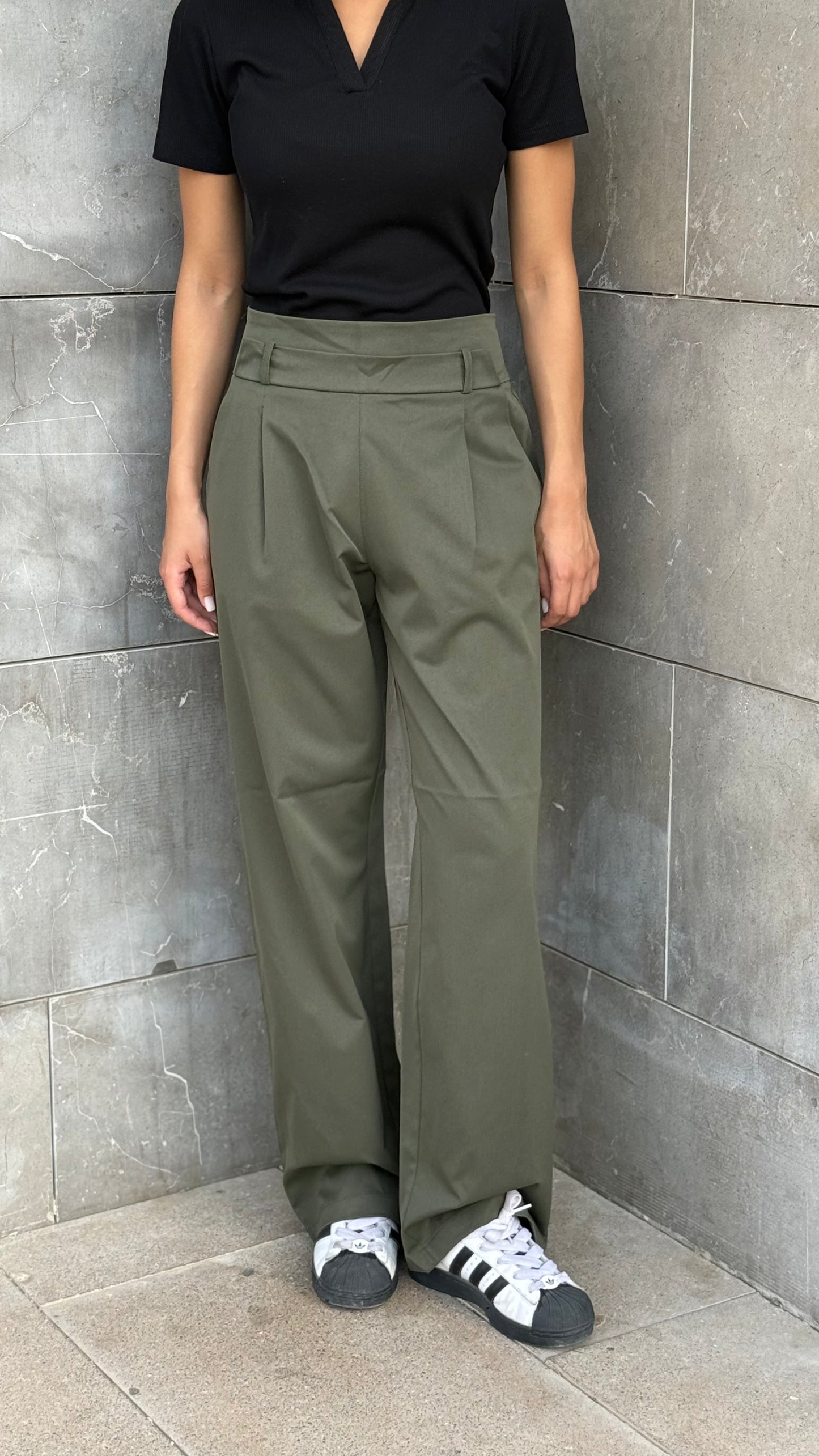 Emy's Everyday Pleated Trousers
