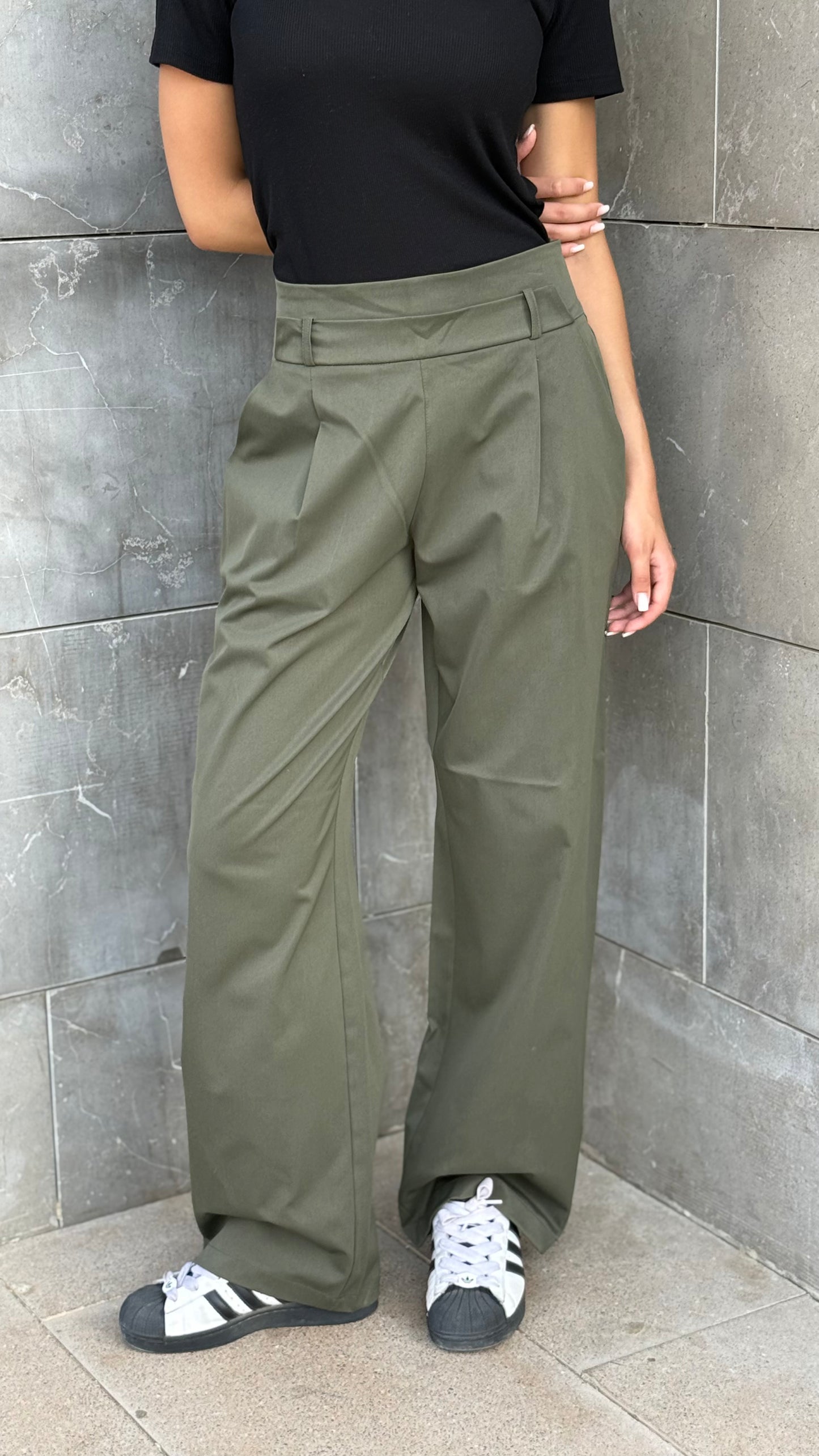 Emy's Everyday Pleated Trousers
