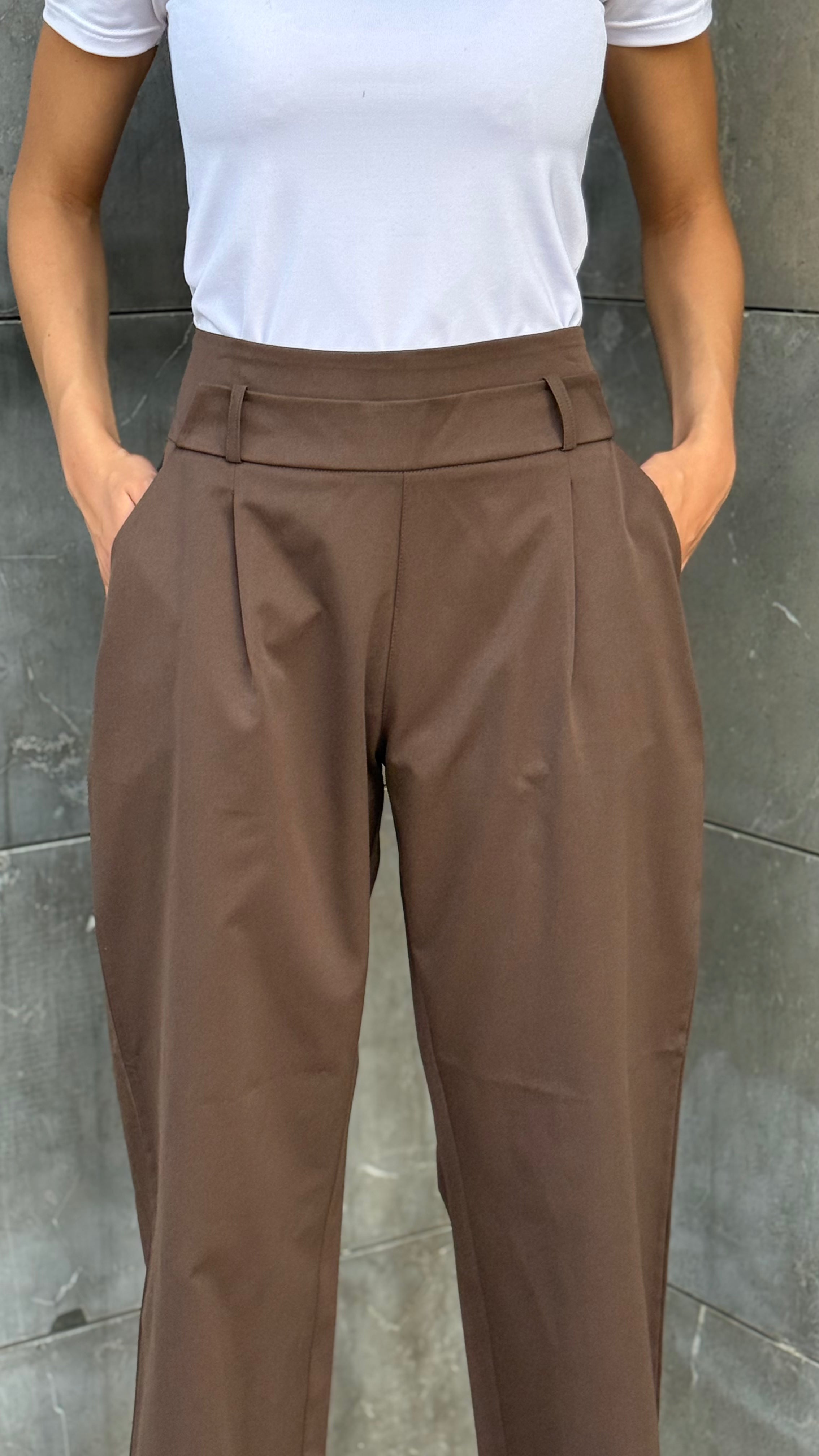 Emy's Everyday Pleated Trousers